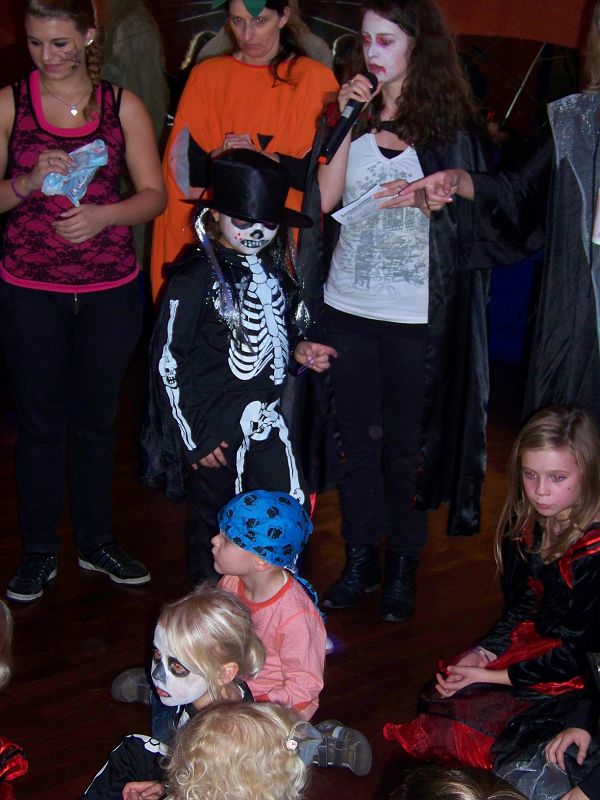 2011-10-26 Kinderhalloween 034